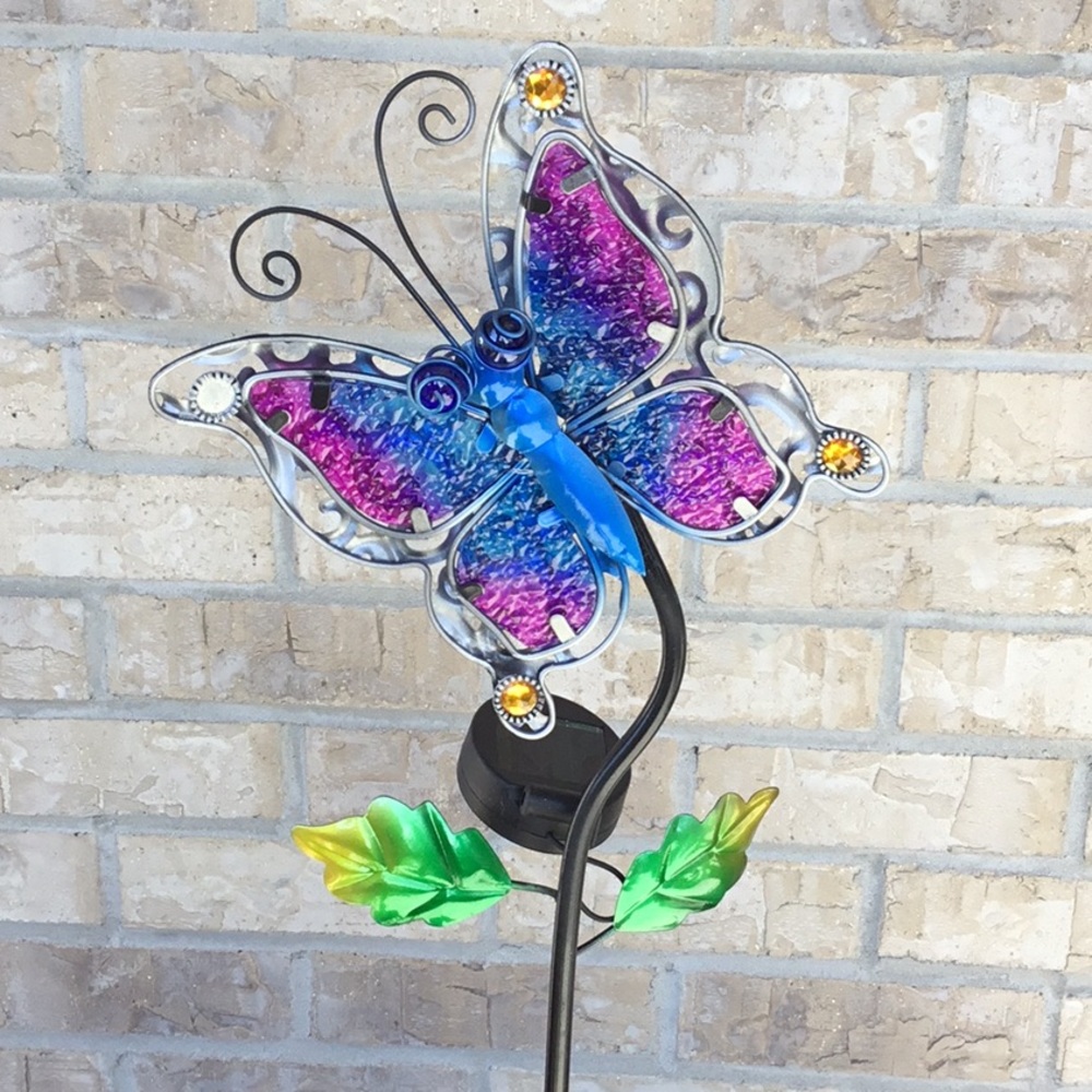 FLASH SALE Solar Butterfly Garden Pick